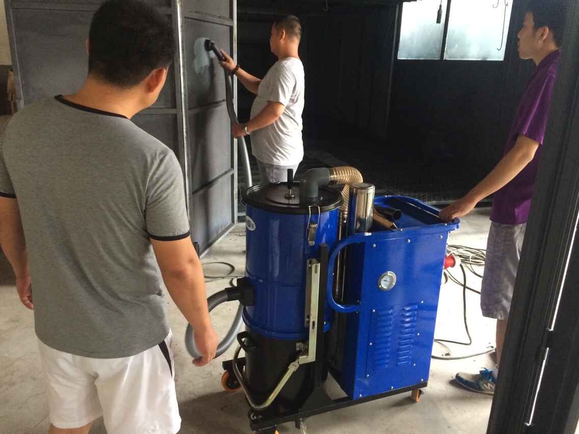 打磨車(chē)間該如何選擇工業(yè)吸塵器呢？85
